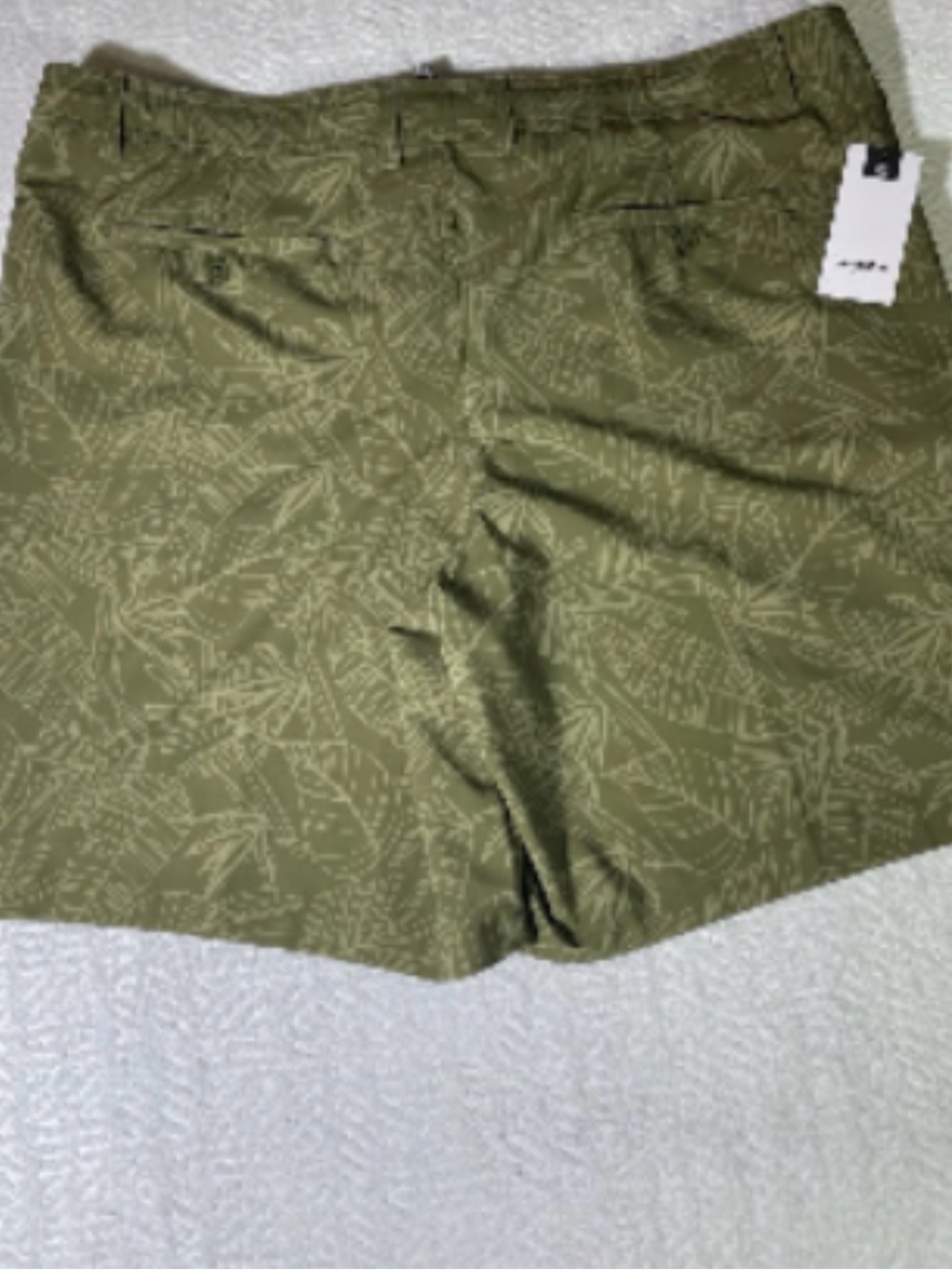 Good Fellow Olive Green Hybrid Swim Shorts with Leaf Print Size 38 9 inch inseam